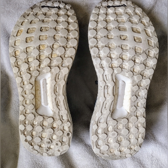 Adidas Ultra boost x Parleyed - Picture 5 of 5